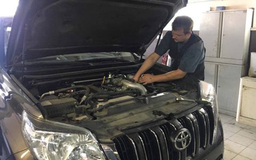 Замена топливного фильтра Toyota Prado 150